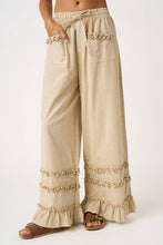 Load image into Gallery viewer, RUFFLE TRIM POCKET PANTS