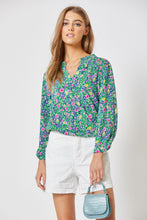 Load image into Gallery viewer, CURVY EMERALD FLORAL TOP
