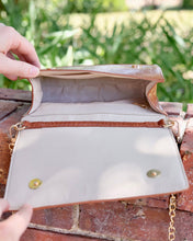 Load image into Gallery viewer, /Cecilia Circle Logo Handbag Black Patent