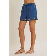 Load image into Gallery viewer, WILD FLOWER WASHED DENIM EMBROIDERY SHORTS WITH POCKETS