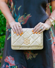 Load image into Gallery viewer, /Bryn Clutch/Crossbody Gold Shimmer
