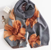 Load image into Gallery viewer, /Fall Print Scarf
