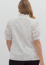 Load image into Gallery viewer, Curvy Embroidered Short Puff Sleeve Top