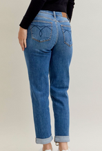Load image into Gallery viewer, *Judy Blue Mid Rise Boyfriend Classic Cuffed