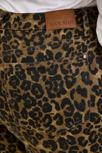 Load image into Gallery viewer, HW Bootcut Leopard Print - PLUS: PRINT / 16W