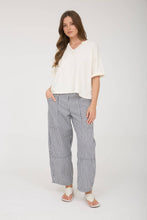 Load image into Gallery viewer, Everyday Ease Contrast Stitch Top
