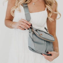 Load image into Gallery viewer, Tilly Crossbody Bag: Navy
