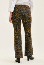 Load image into Gallery viewer, HW Bootcut Leopard Print: PRINT / 13(31)
