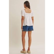 Load image into Gallery viewer, WILD FLOWER WASHED DENIM EMBROIDERY SHORTS WITH POCKETS

