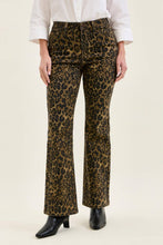Load image into Gallery viewer, HW Bootcut Leopard Print: PRINT / 13(31)
