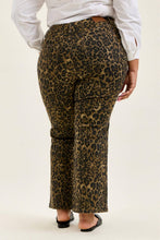 Load image into Gallery viewer, HW Bootcut Leopard Print - PLUS: PRINT / 18W
