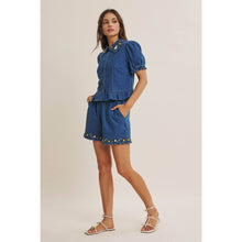 Load image into Gallery viewer, WILD FLOWER WASHED DENIM EMBROIDERY SHORTS WITH POCKETS
