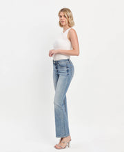 Load image into Gallery viewer, MID RISE FULL LENGTH BOOTCUT JEANS T6460: FUTURISTIC / 32
