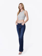 Load image into Gallery viewer, MID RISE DARK WASH SEAMLESS WAISTBAND BOOTCUT JEANS T6266D: DARK WASH / 28
