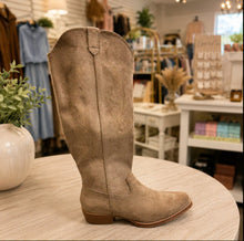 Load image into Gallery viewer, Kensley Boots
