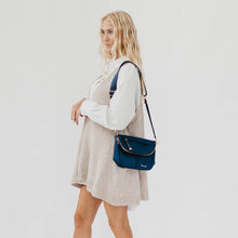 Load image into Gallery viewer, Tilly Crossbody Bag: Navy
