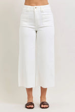 Load image into Gallery viewer, Judy Blue HW Wide Crop Front Patch Pkts
