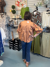 Load image into Gallery viewer, Plus Cotton Poplin Top
