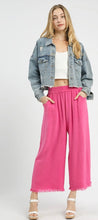 Load image into Gallery viewer, FRAYED HEM WIDE LEG PANTS
