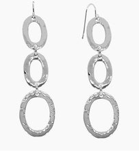 Load image into Gallery viewer, 3 CIRCLE DROP TEXTURED EARRINGS
