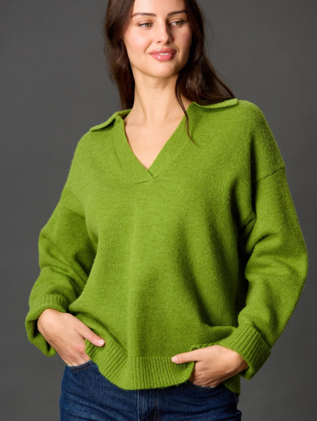 /Knit Collared V Neck