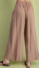 Load image into Gallery viewer, /Susan Pants
