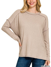 Load image into Gallery viewer, /Jennifer EXPOSED SEAM HI-LOW TOP
