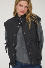 Load image into Gallery viewer, Quilted Puffer Vest
