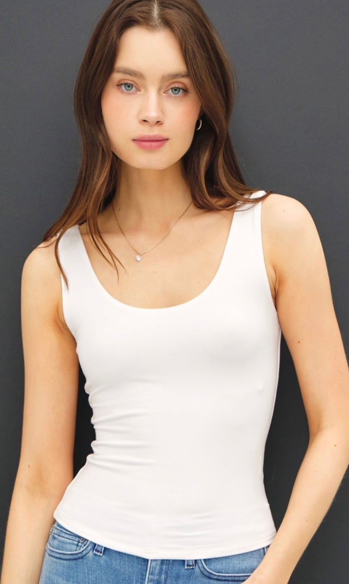 BASIC SCOOP NECK TANK