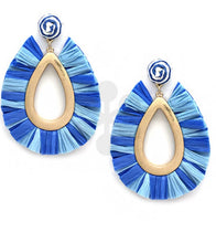 Load image into Gallery viewer, Raffia earrings

