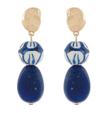 Load image into Gallery viewer, MIXED SHAPE RESIN EARRINGS
