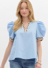Load image into Gallery viewer, Leopard V-Neck Top
