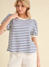 Load image into Gallery viewer, Striped Print Top
