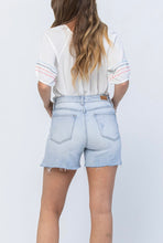 Load image into Gallery viewer, HIGH WAIST EMBROIDERED POCKET CUTOFF SHORTS
