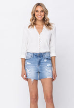 Load image into Gallery viewer, HIGH WAIST DESTROYED SHORTS

