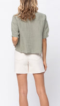 Load image into Gallery viewer, ECRU SIDE SLIT CUT OFF SHORTS
