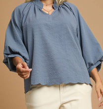Load image into Gallery viewer, Textured Scallop Hem Blouse

