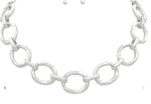 Load image into Gallery viewer, Linked Oval Chain Necklace Set

