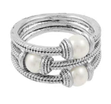 Load image into Gallery viewer, 3 Row Pearl Crossover Ring
