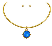 Load image into Gallery viewer, Sqaure Stone Pendant Wire Choker
