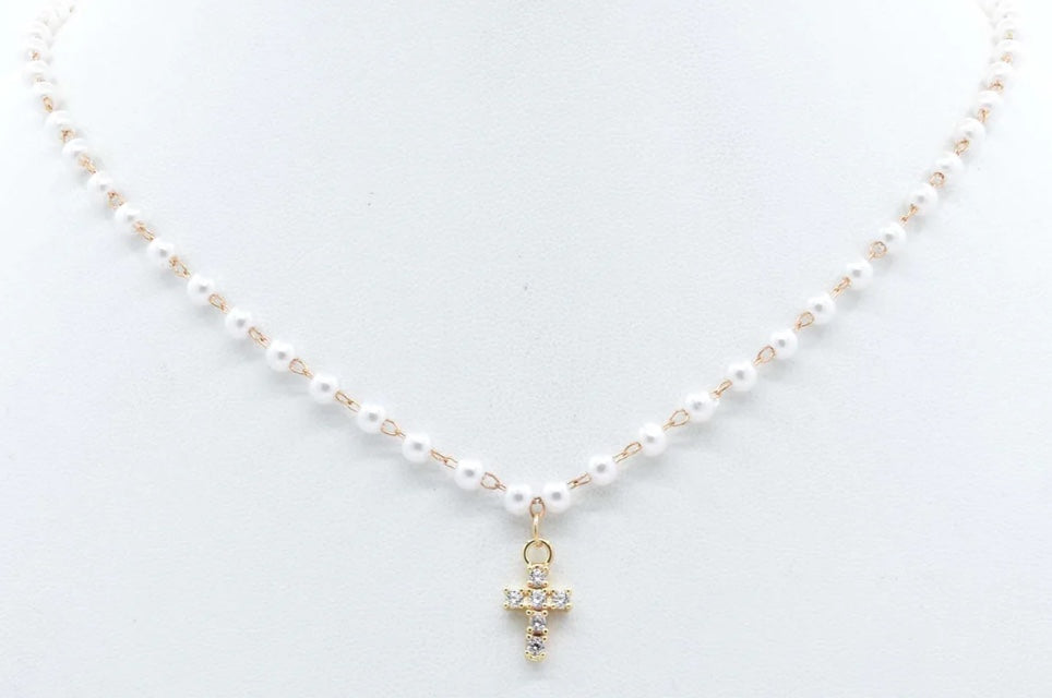 PEARL CHAIN CROSS PENDANT NECKLACE