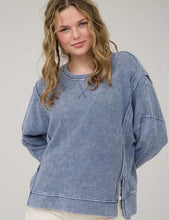 Load image into Gallery viewer, SIDE SLIT LONG SLEEVE KNIT TOP
