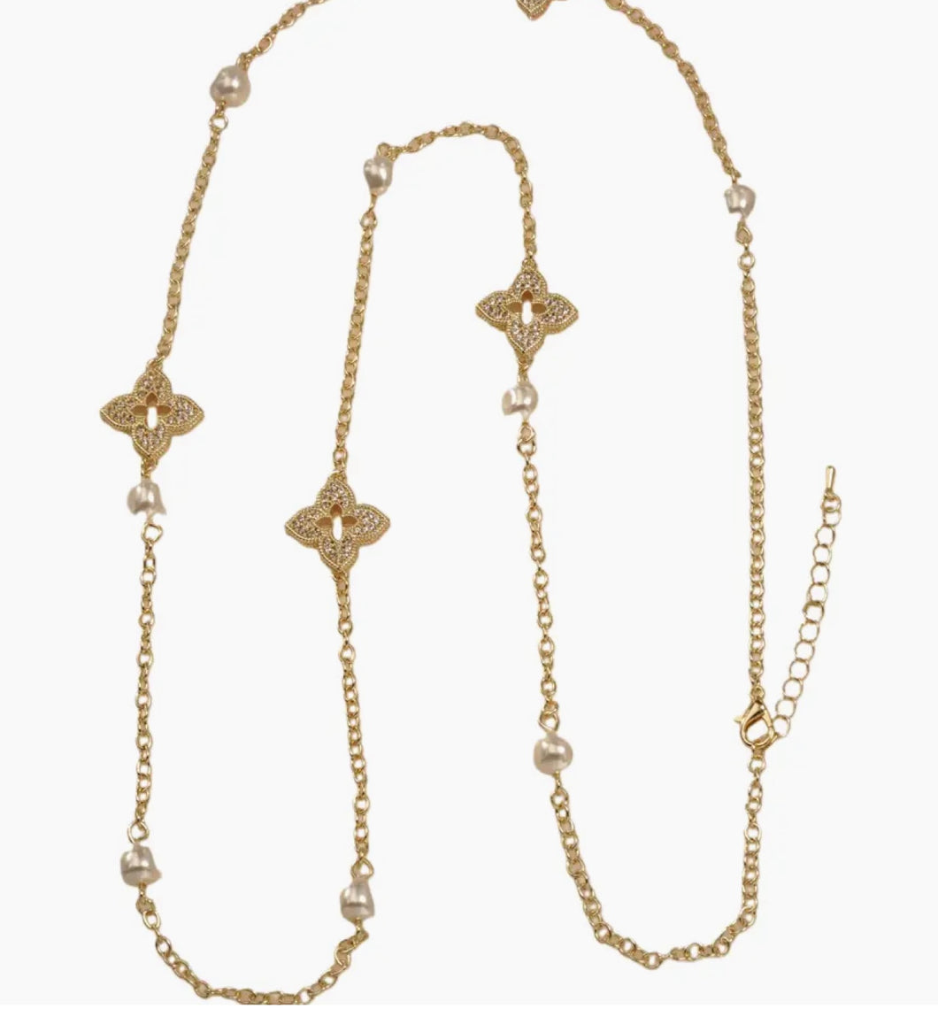 Clover/Faux Pearl Bead Long Necklace