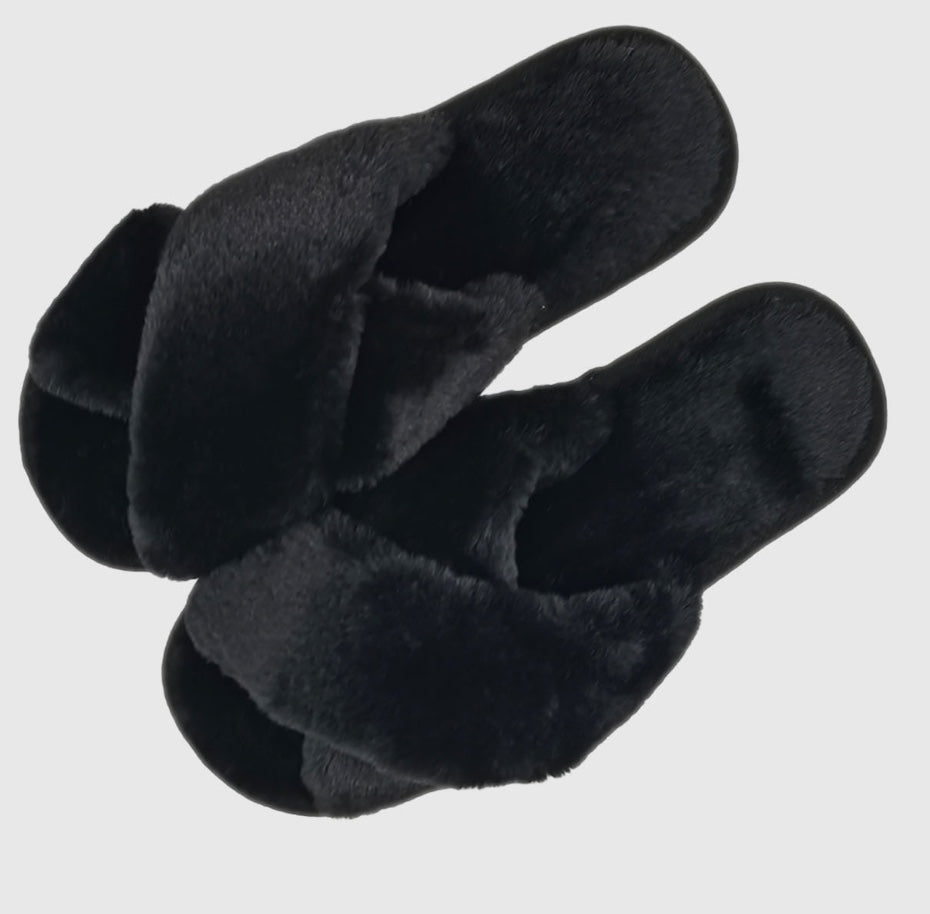 PLUSH SLIPPERS