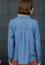 Load image into Gallery viewer, / Ria Button Down Top
