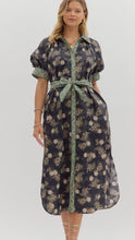 Load image into Gallery viewer, / Carly Floral Dress
