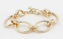 Load image into Gallery viewer, / Chain Link Bracelet
