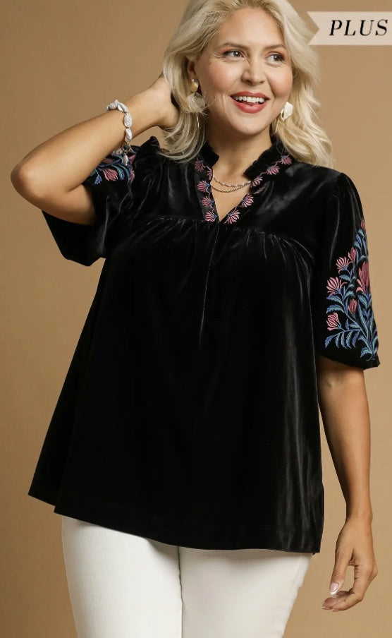 Anna Kate Curvy Top