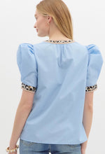 Load image into Gallery viewer, Leopard V-Neck Top
