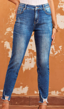 Load image into Gallery viewer, Blue Raw Hem Ankle-length Skinny Jeans
